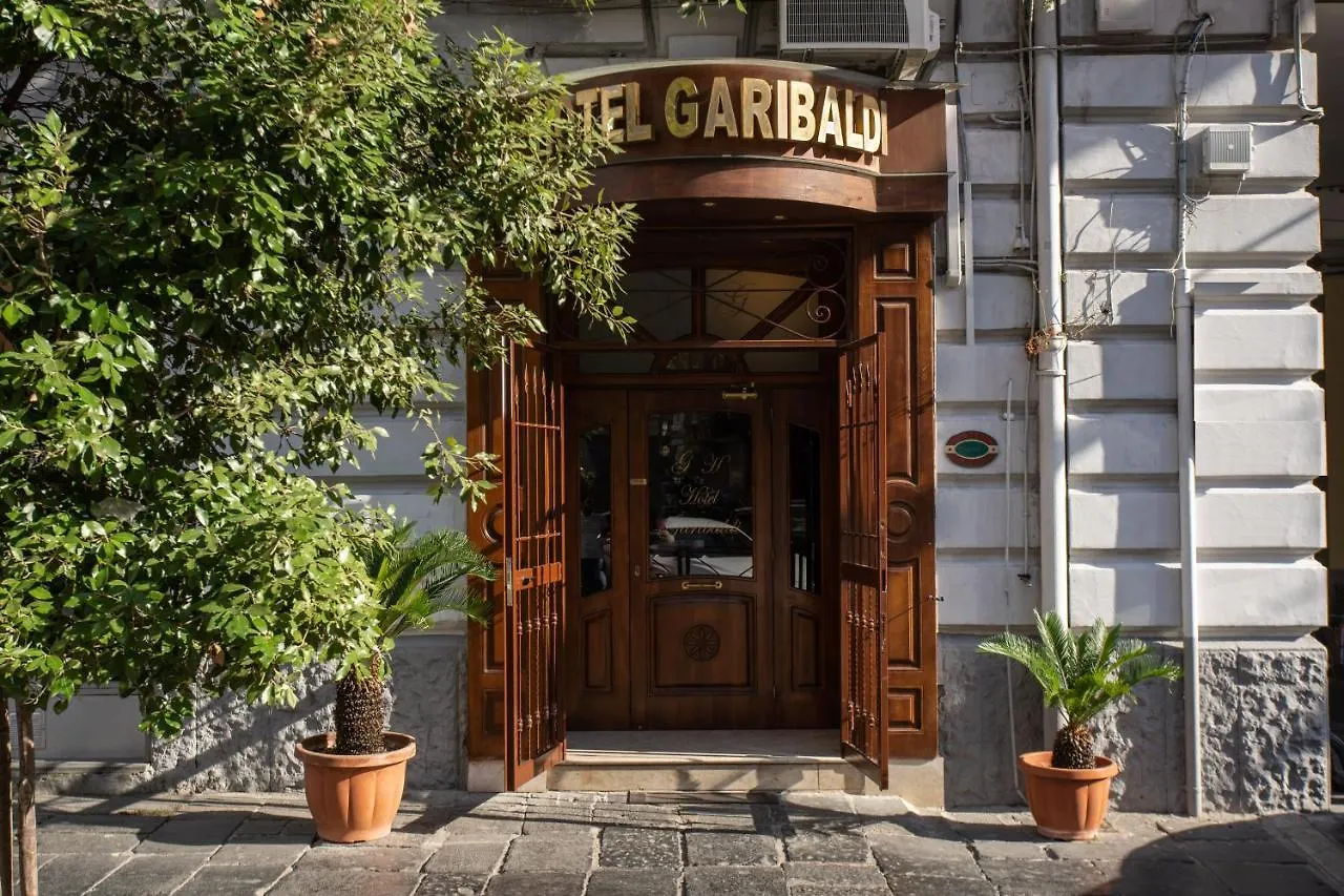 Hotel Garibaldi Naples 3*,