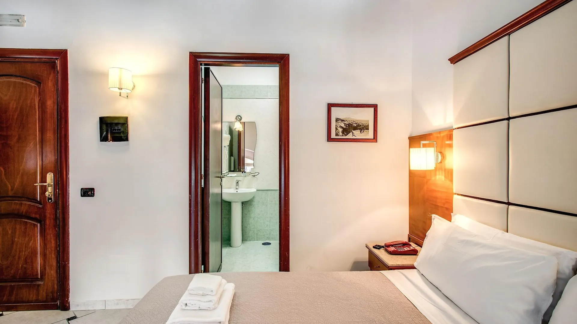 Hotel Garibaldi Naples 3*,  Italy