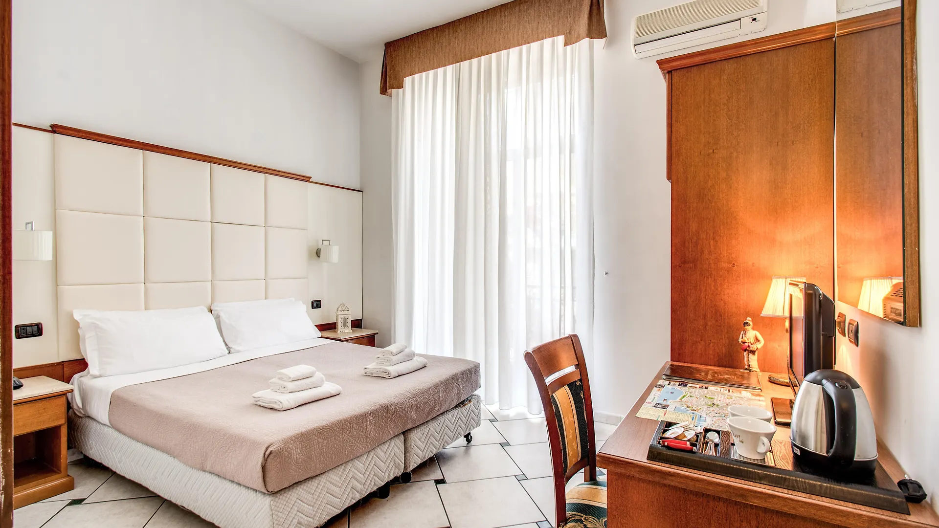Hotel Garibaldi Naples Italy