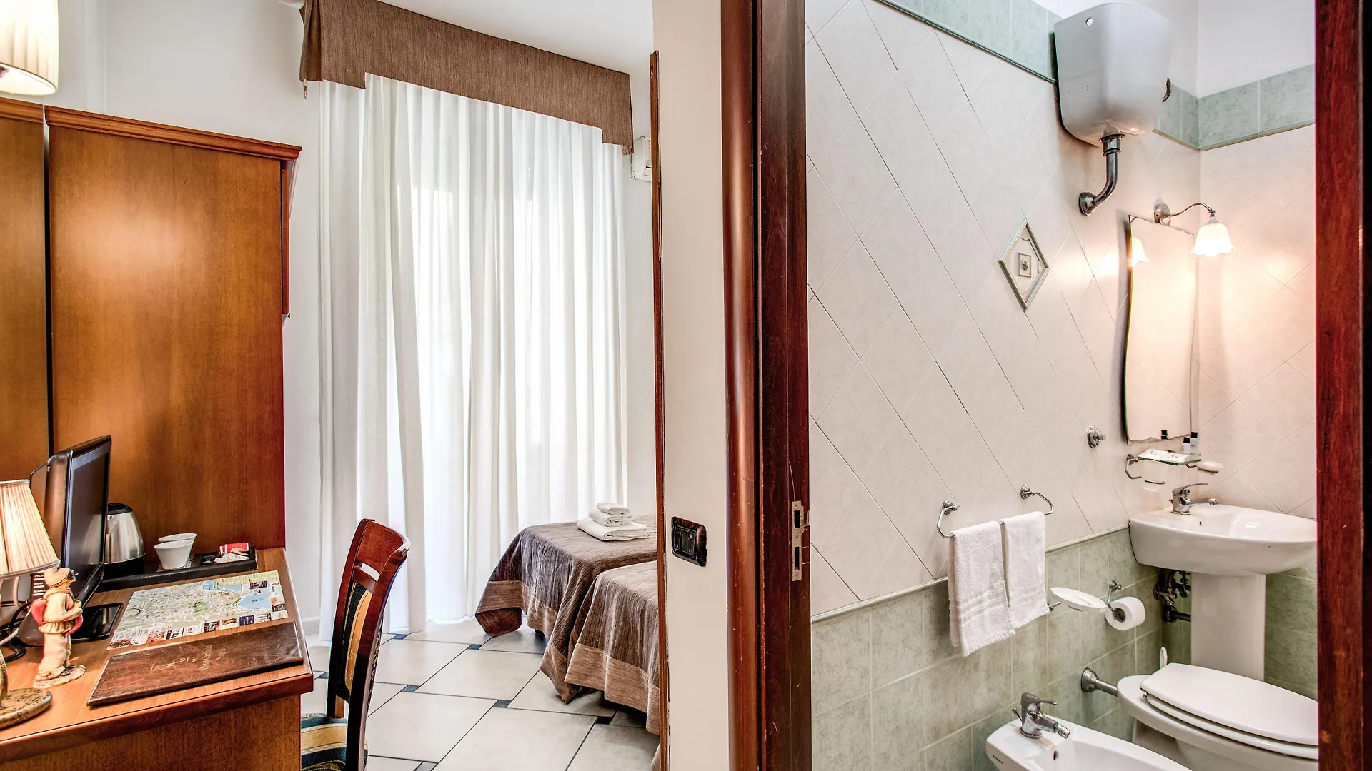 Hotel Garibaldi Naples