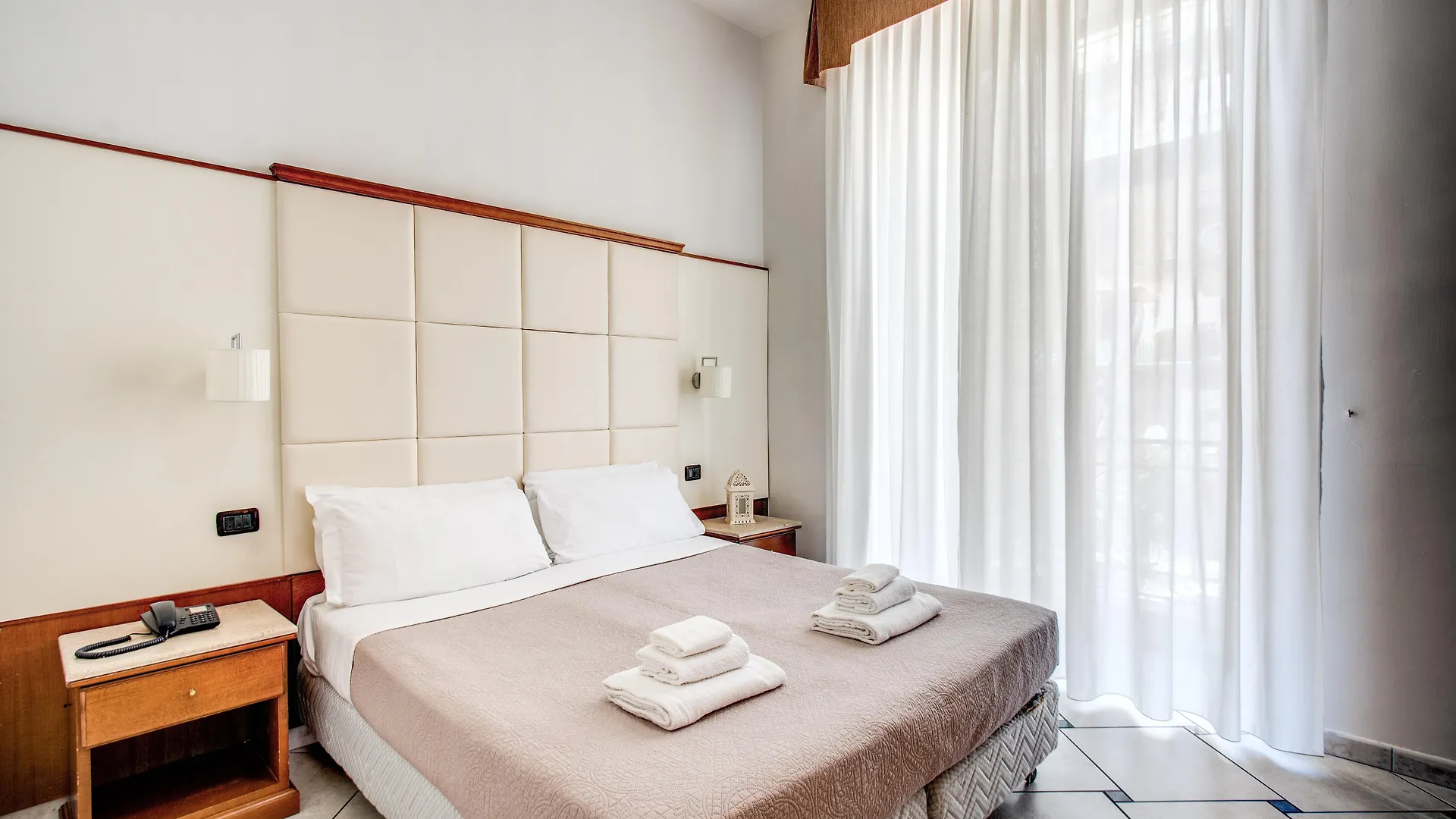 Hotel Garibaldi Naples