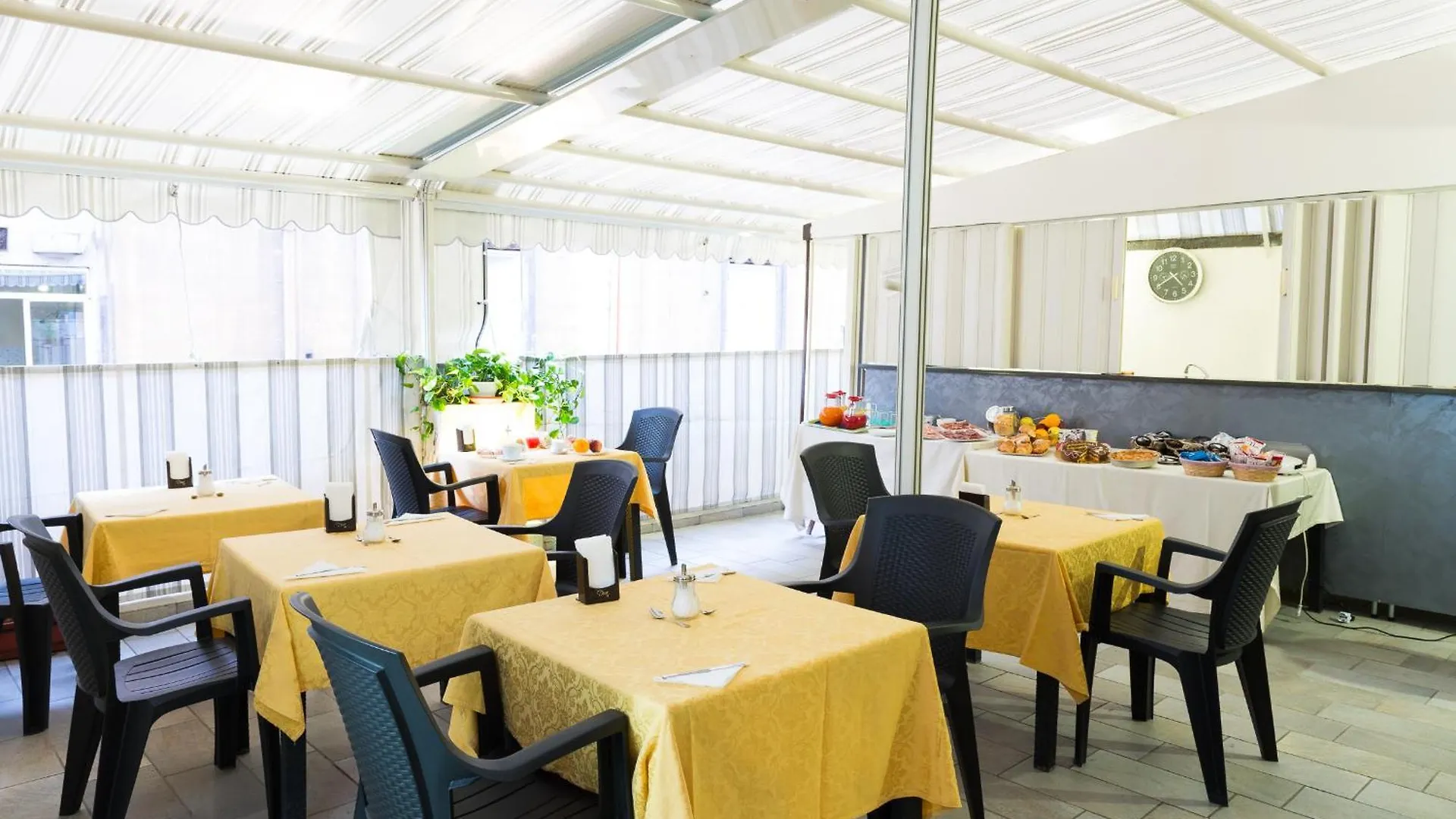 Hotel Garibaldi Naples
