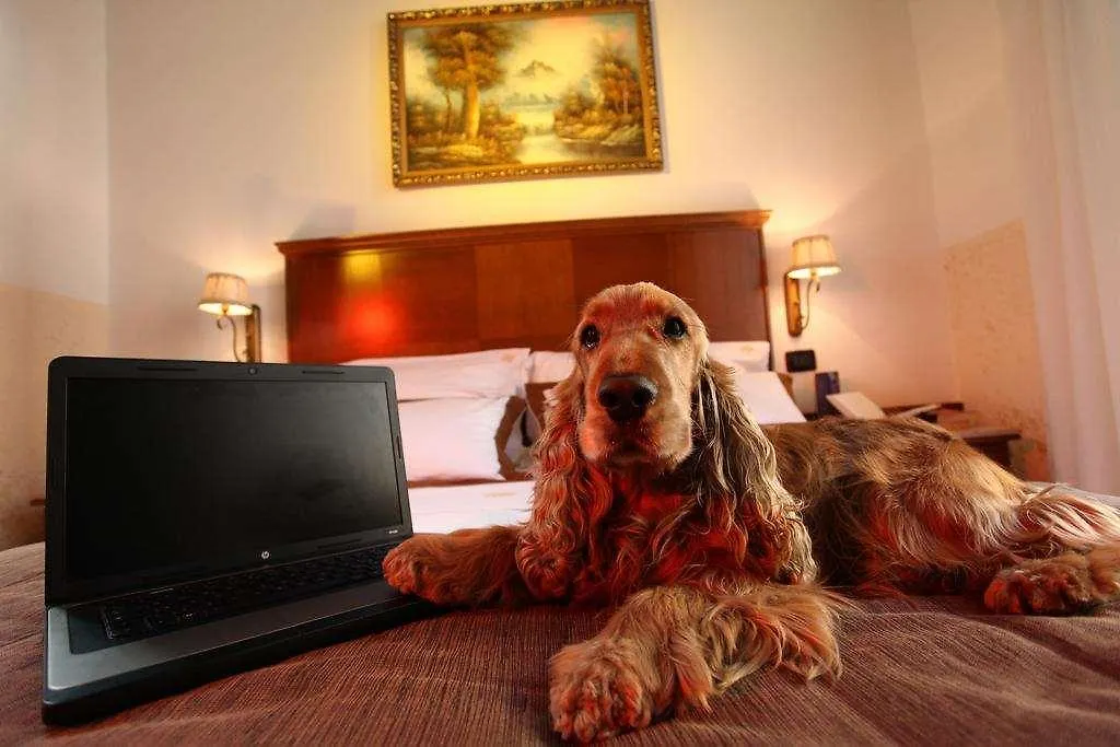 Hotel Garibaldi Naples
